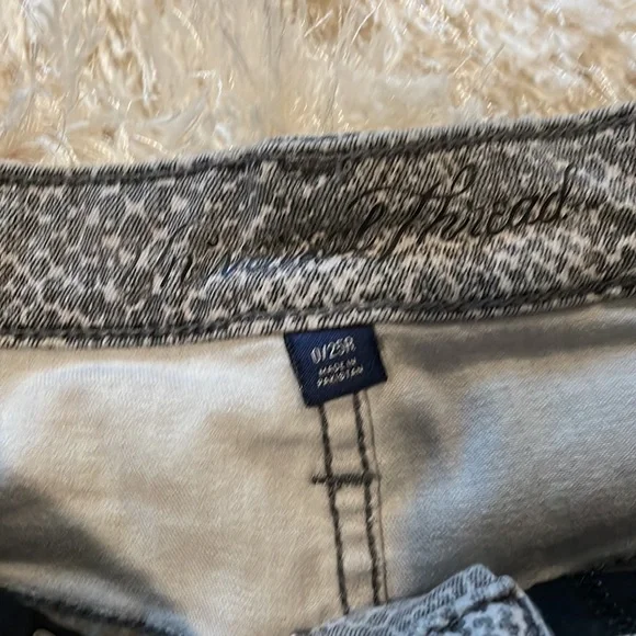 Universal Thread Gray Snakeskin Print Jegging Size 25R - Picture 4 of 4